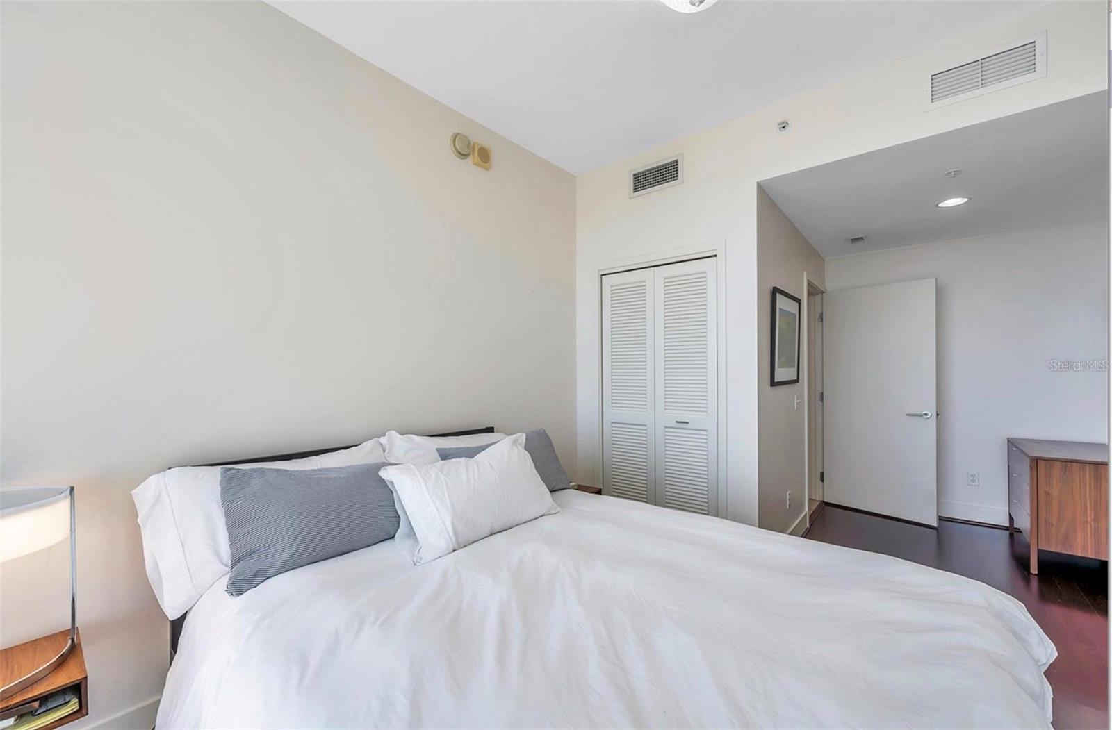 175 1ST ST S #2804, ST PETERSBURG, FL, 33701