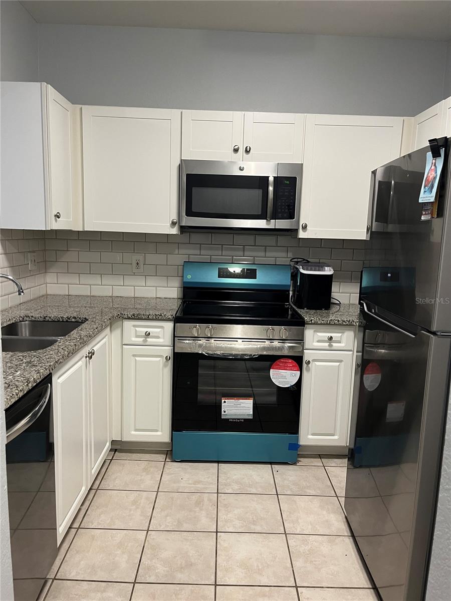 2572 ROBERT TRENT JONES DR #1220, ORLANDO, FL, 32835
