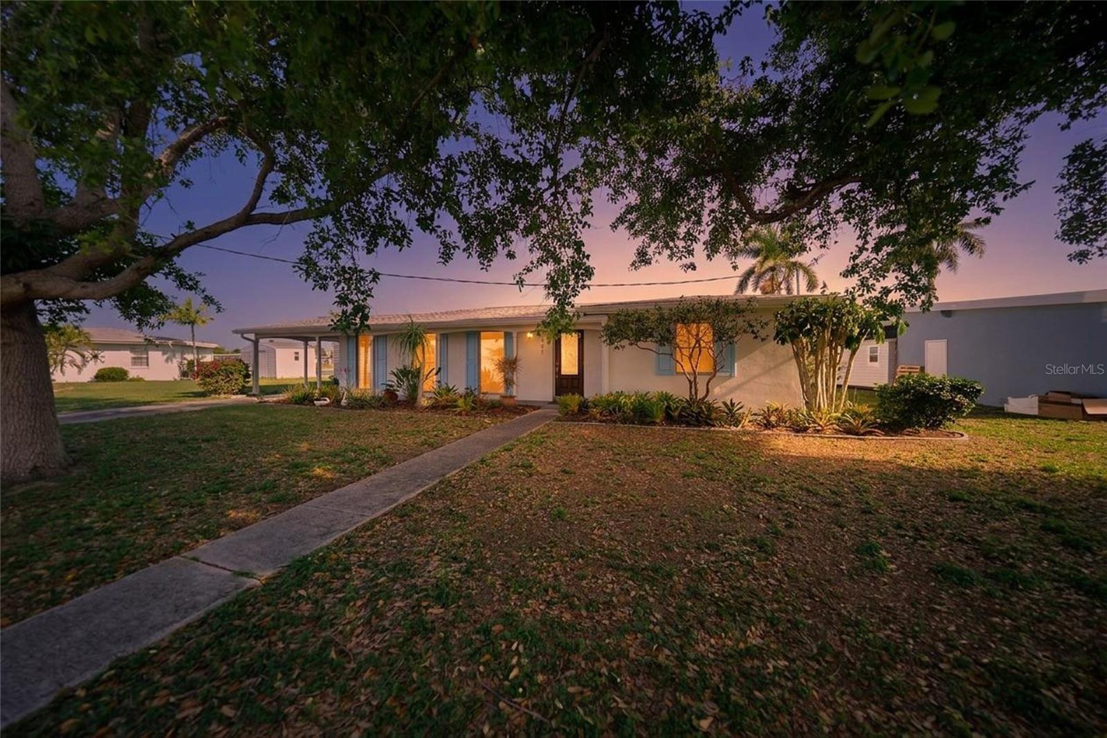 381 WEBER TER, PORT CHARLOTTE, FL, 33952