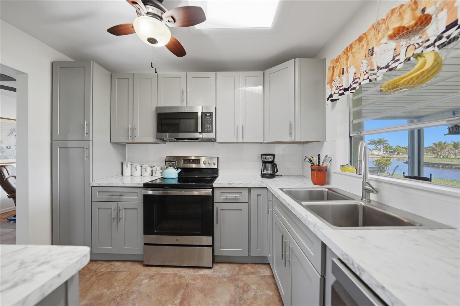 381 WEBER TER, PORT CHARLOTTE, FL, 33952