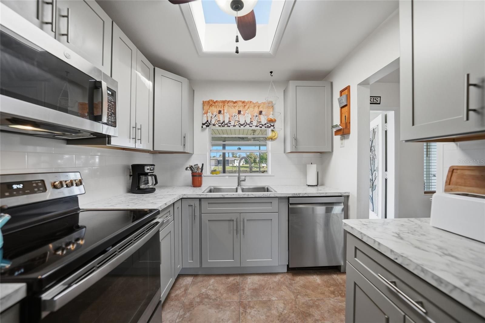 381 WEBER TER, PORT CHARLOTTE, FL, 33952