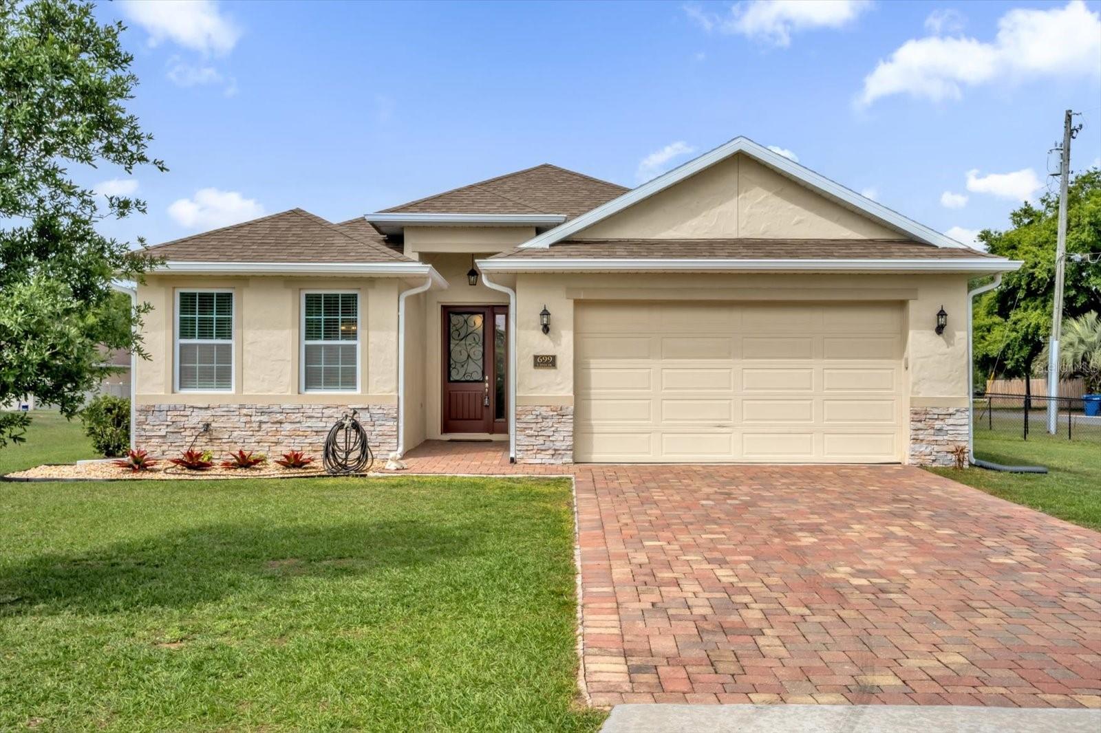 699 S DIXIE DR, HOWEY IN THE HILLS, FL, 34737
