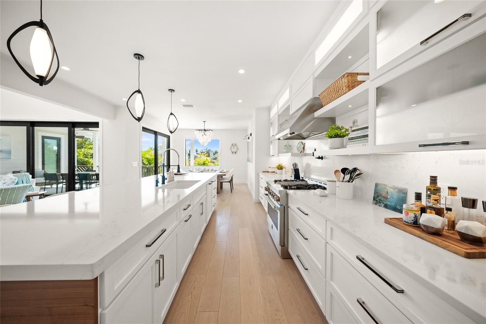 209 WILLOW AVE, ANNA MARIA, FL, 34216