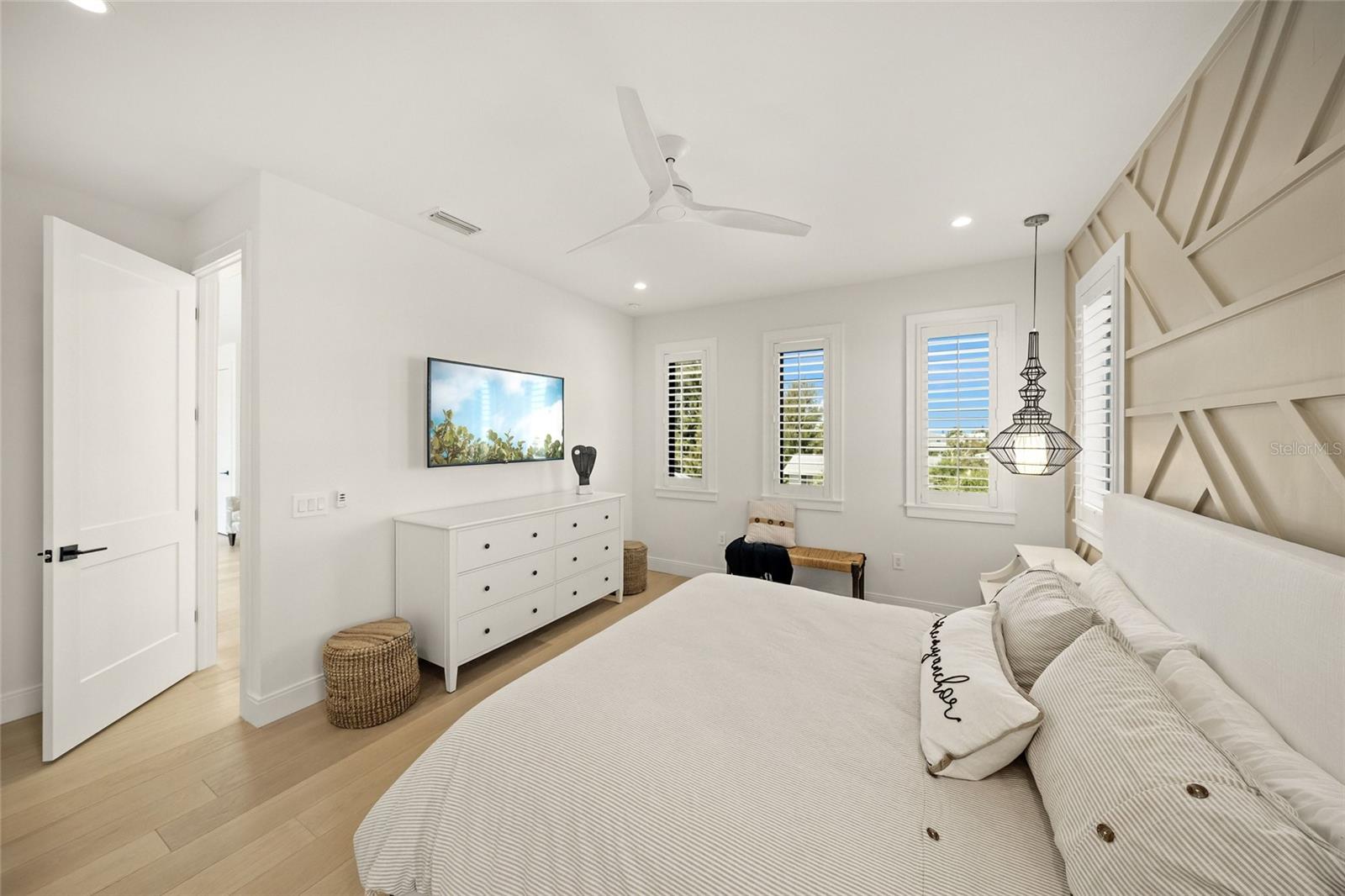209 WILLOW AVE, ANNA MARIA, FL, 34216