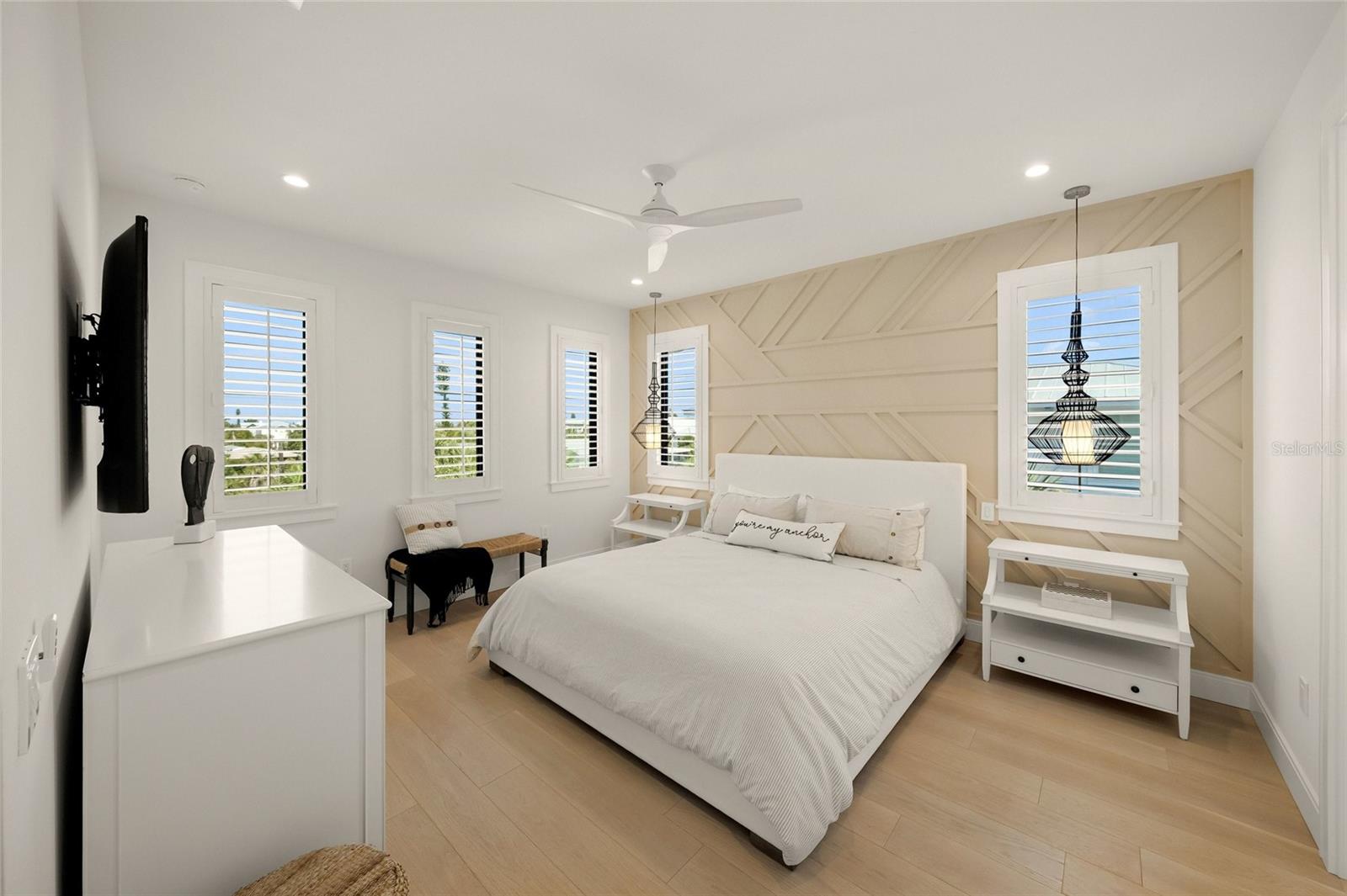 209 WILLOW AVE, ANNA MARIA, FL, 34216
