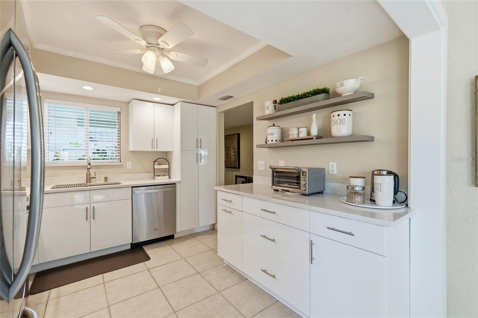 3985 OVERLOOK BND #16, SARASOTA, FL, 34232