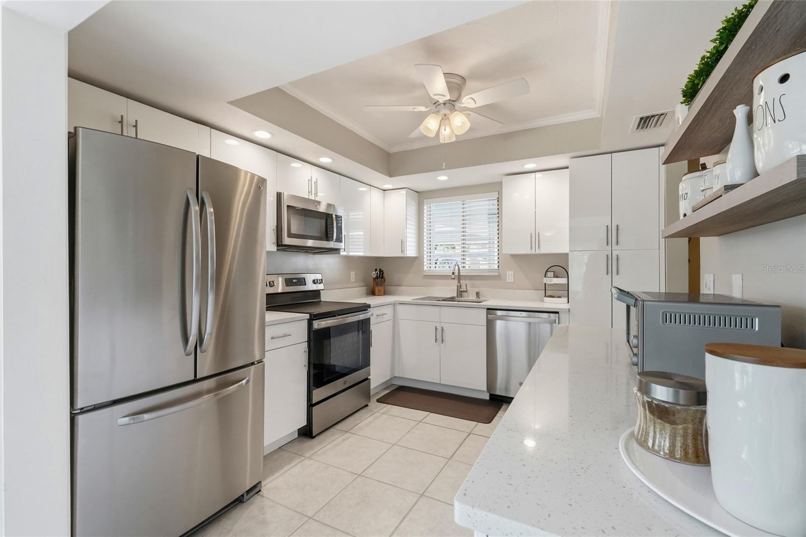 3985 OVERLOOK BND #16, SARASOTA, FL, 34232
