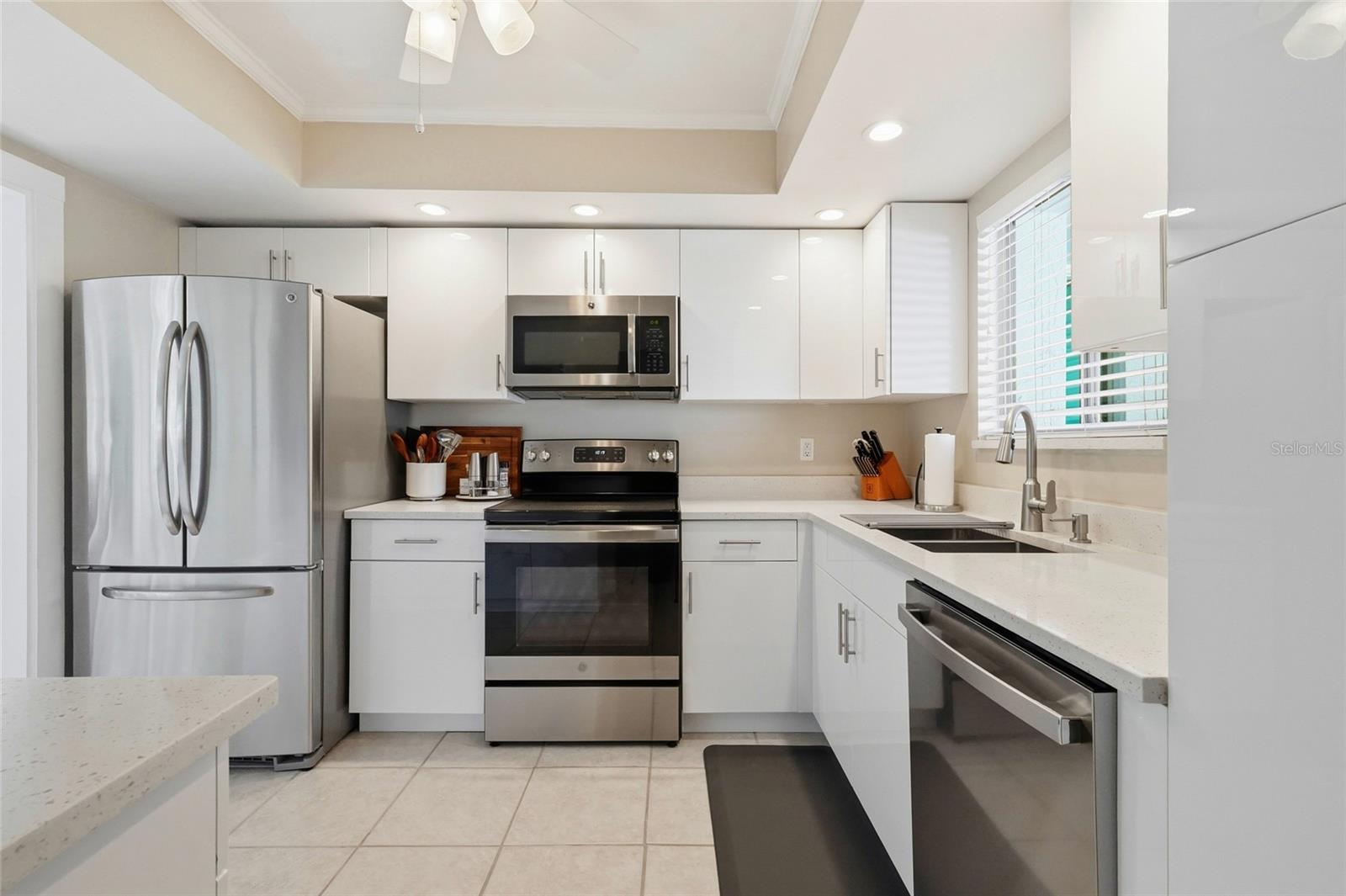 3985 OVERLOOK BND #16, SARASOTA, FL, 34232