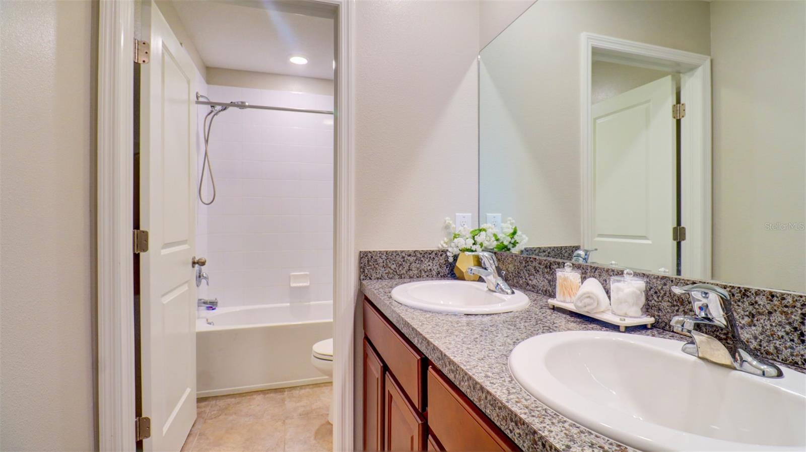 9633 CHANNING HILL DR, SUN CITY CENTER, FL, 33573