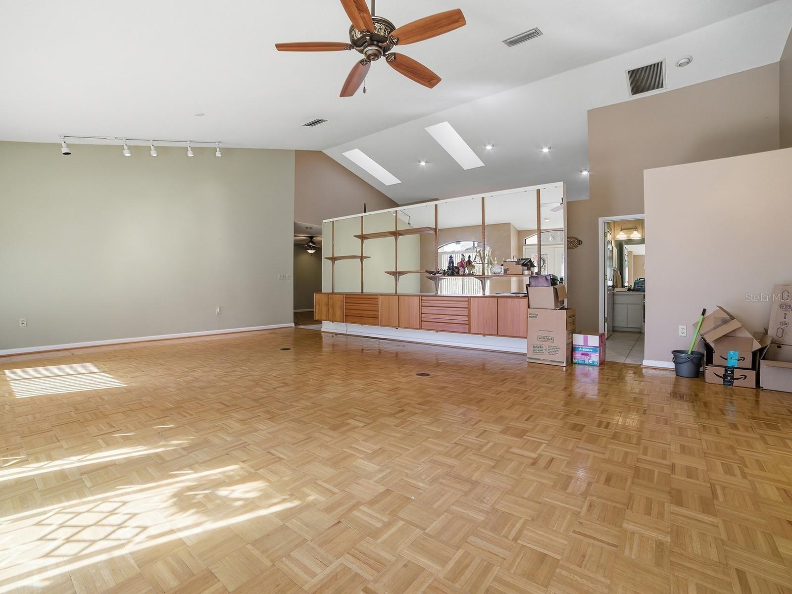 104 PEPPERTREE CT, YALAHA, FL, 34797