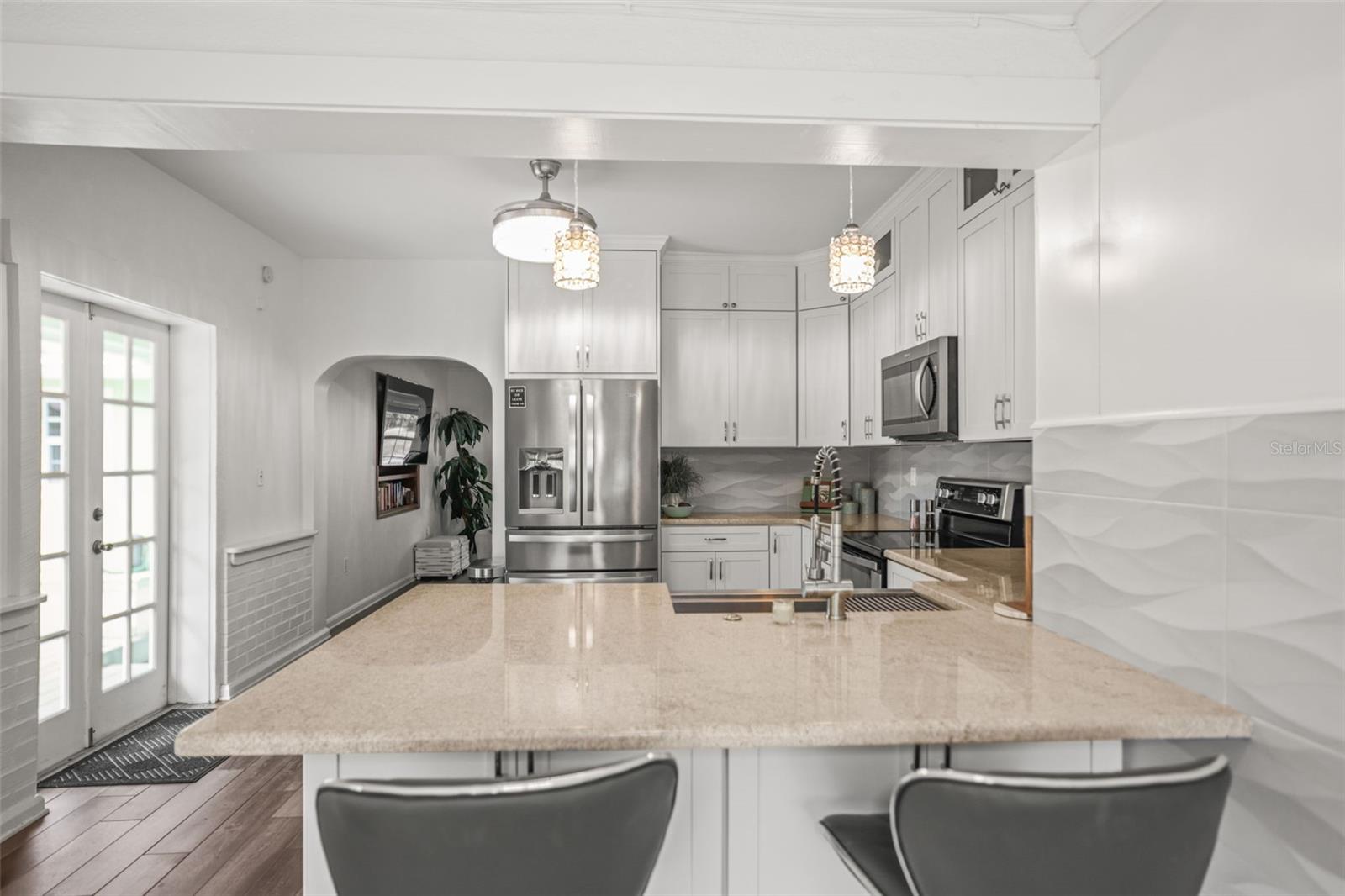 641 WILKIE ST, DUNEDIN, FL, 34698