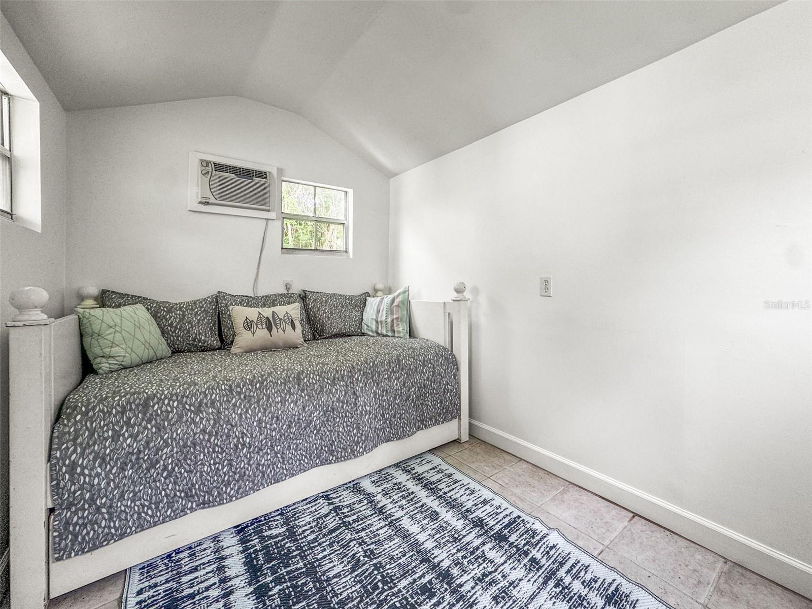 641 WILKIE ST, DUNEDIN, FL, 34698