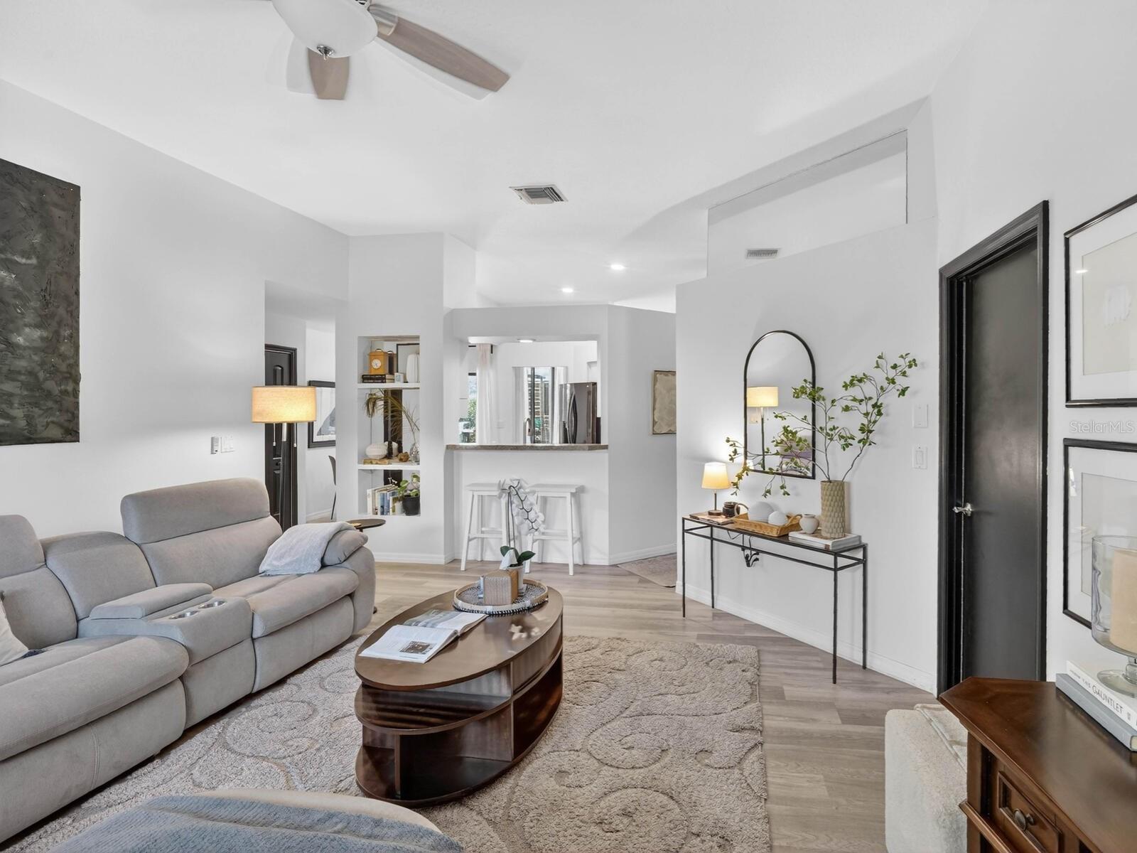 357 WATERFORD CIR W, TARPON SPRINGS, FL, 34688