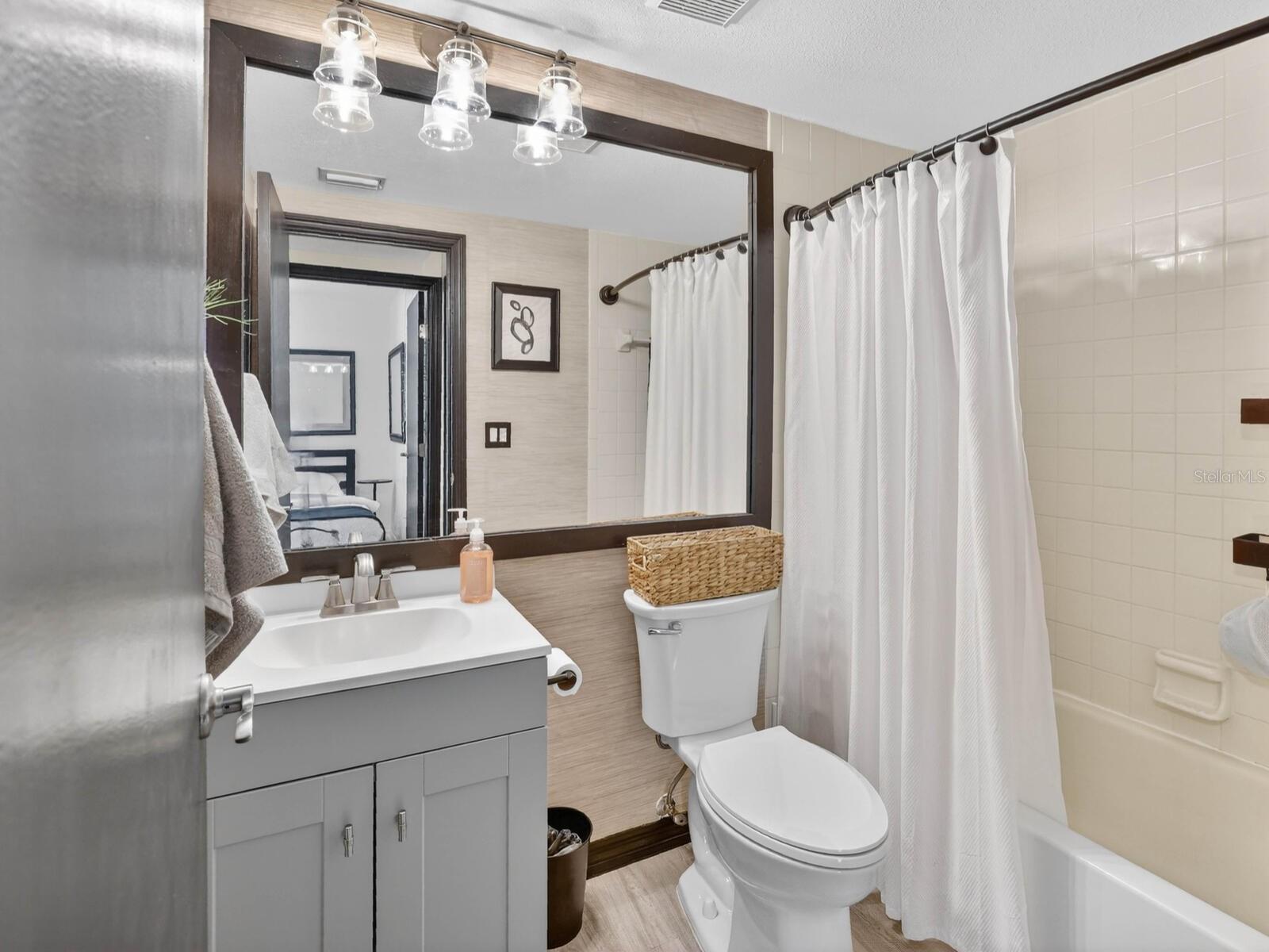357 WATERFORD CIR W, TARPON SPRINGS, FL, 34688