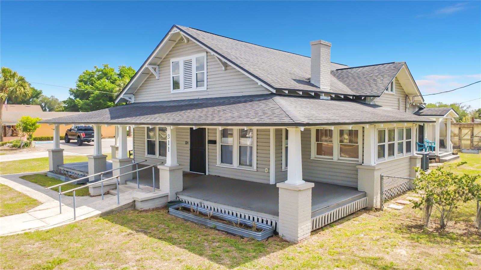 311 S CENTRAL AVE, UMATILLA, FL, 32784