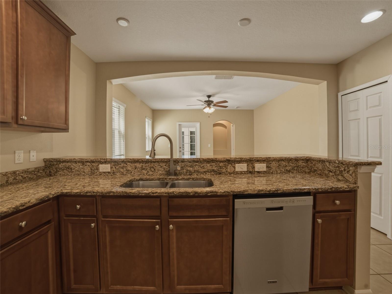 5941 BEACONPARK ST, LITHIA, FL, 33547