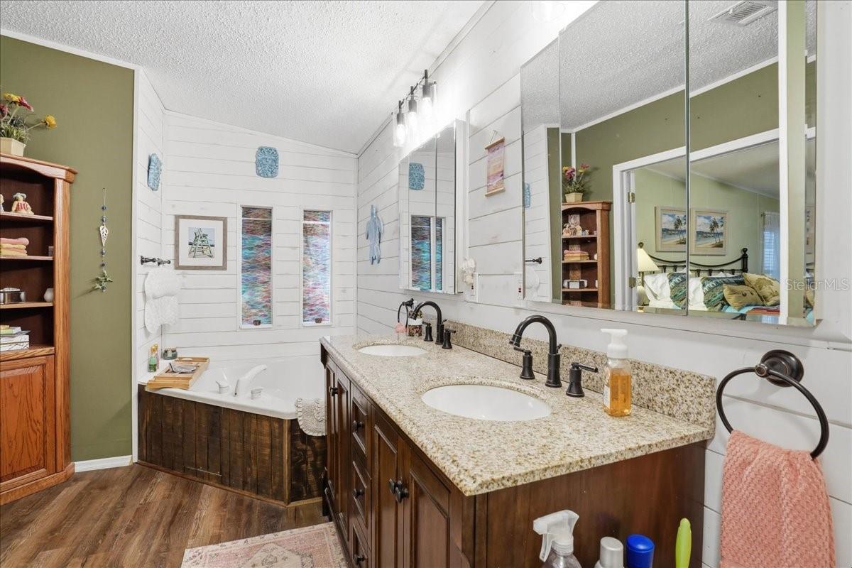 1001 STARKEY RD #282, LARGO, FL, 33771