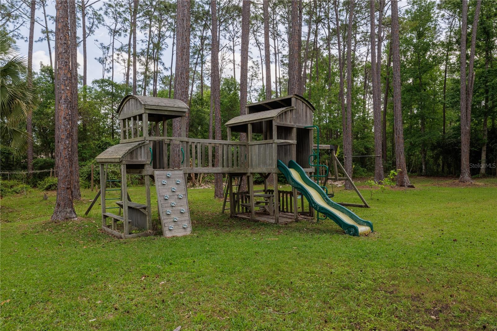 379 OAKRIDGE RD, ORMOND BEACH, FL, 32174