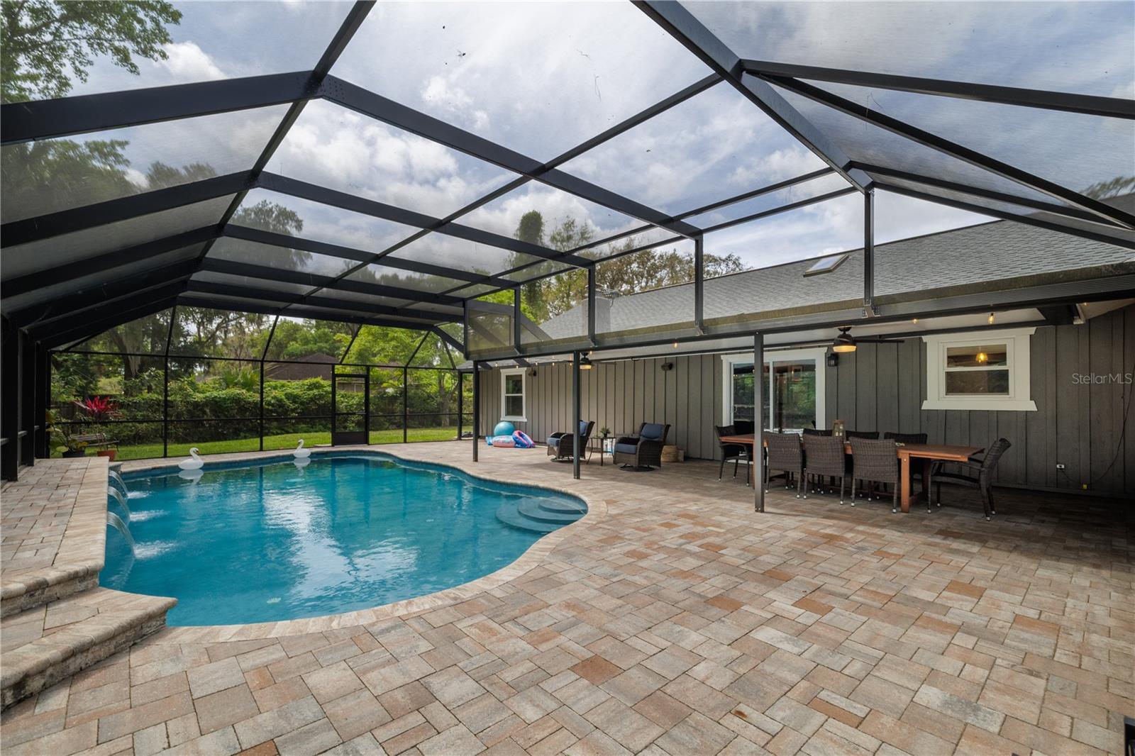 379 OAKRIDGE RD, ORMOND BEACH, FL, 32174