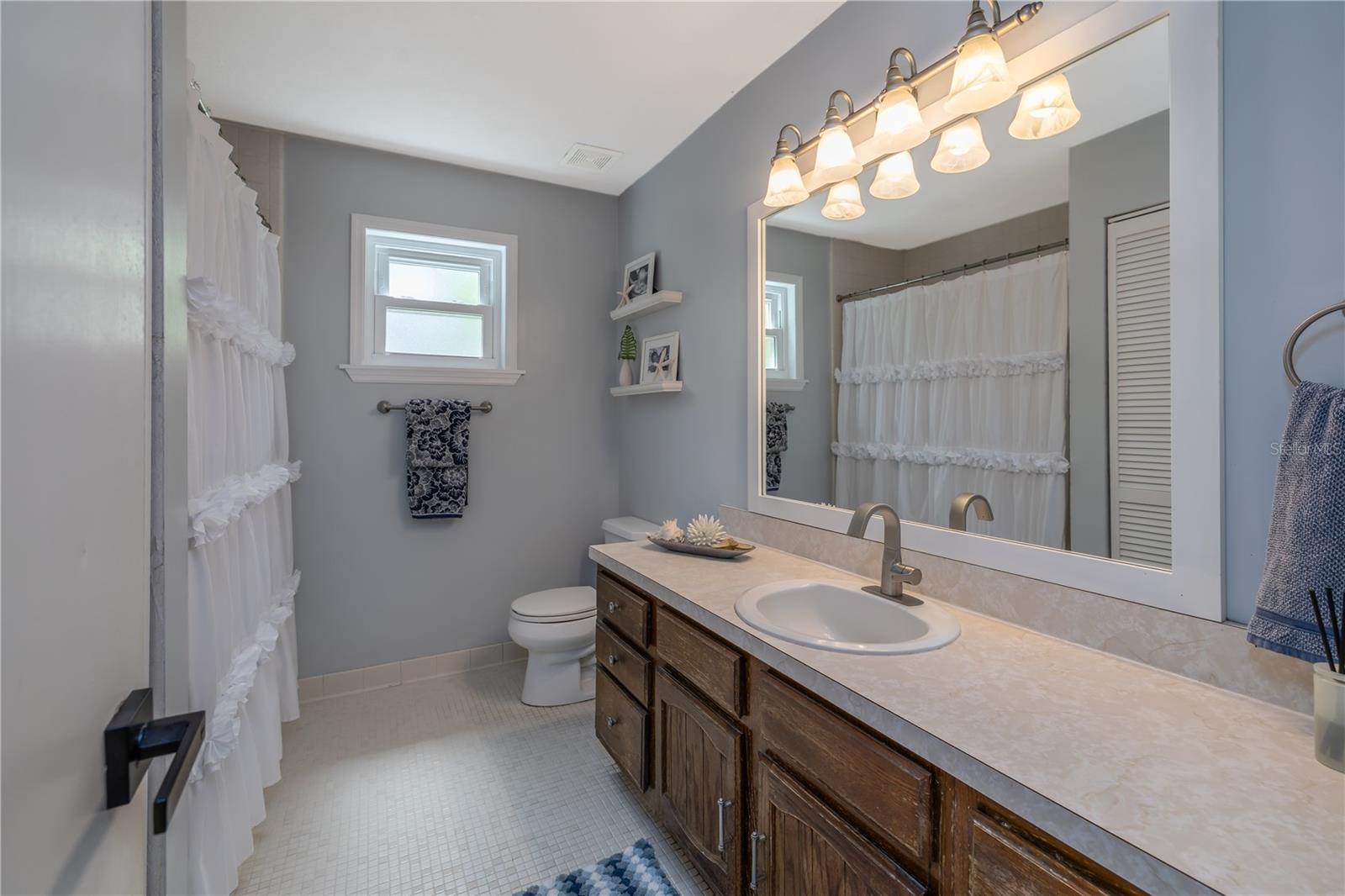 379 OAKRIDGE RD, ORMOND BEACH, FL, 32174