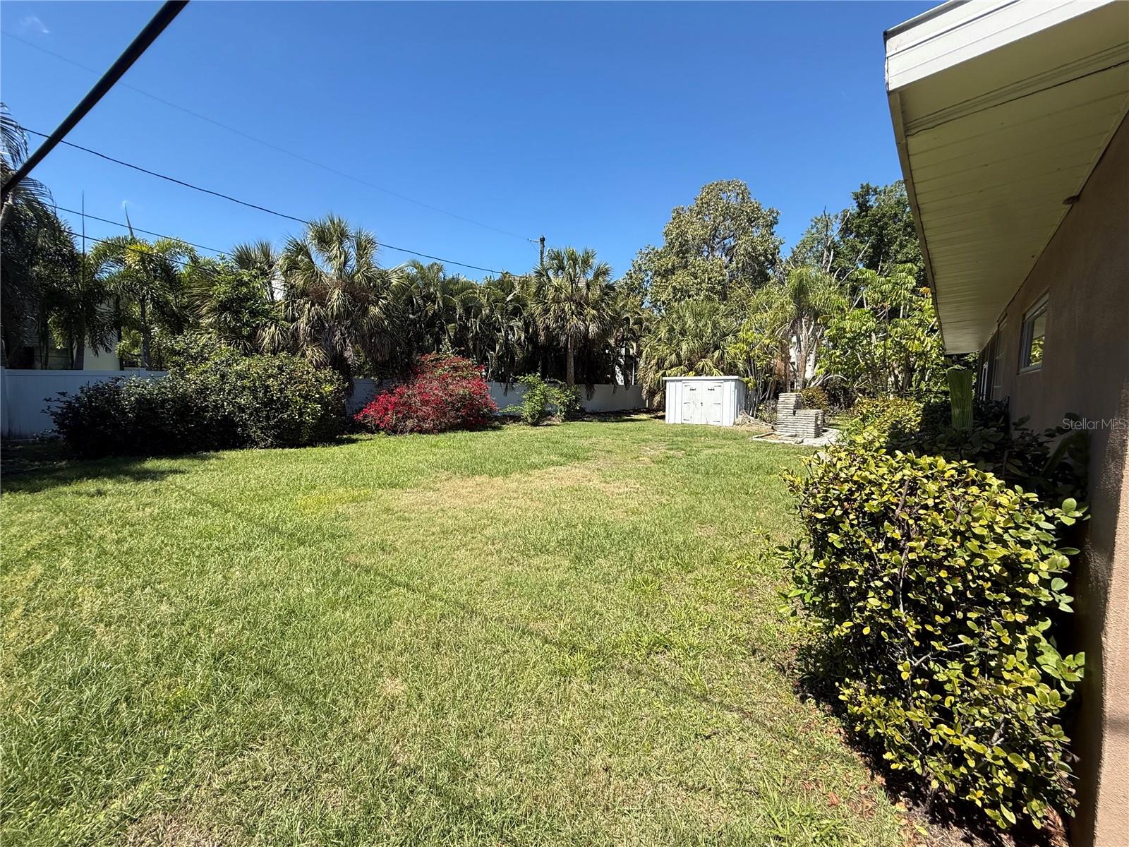 144 ALMEDO WAY NE, ST PETERSBURG, FL, 33704