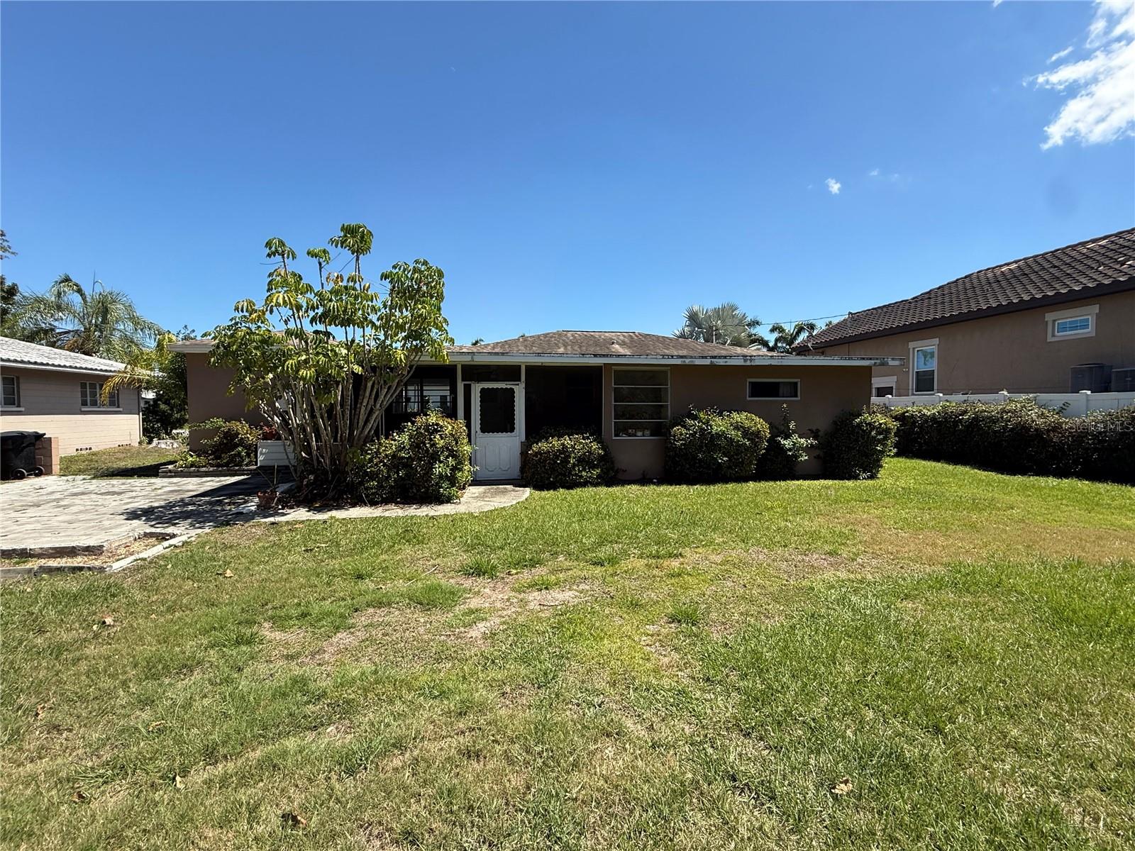144 ALMEDO WAY NE, ST PETERSBURG, FL, 33704