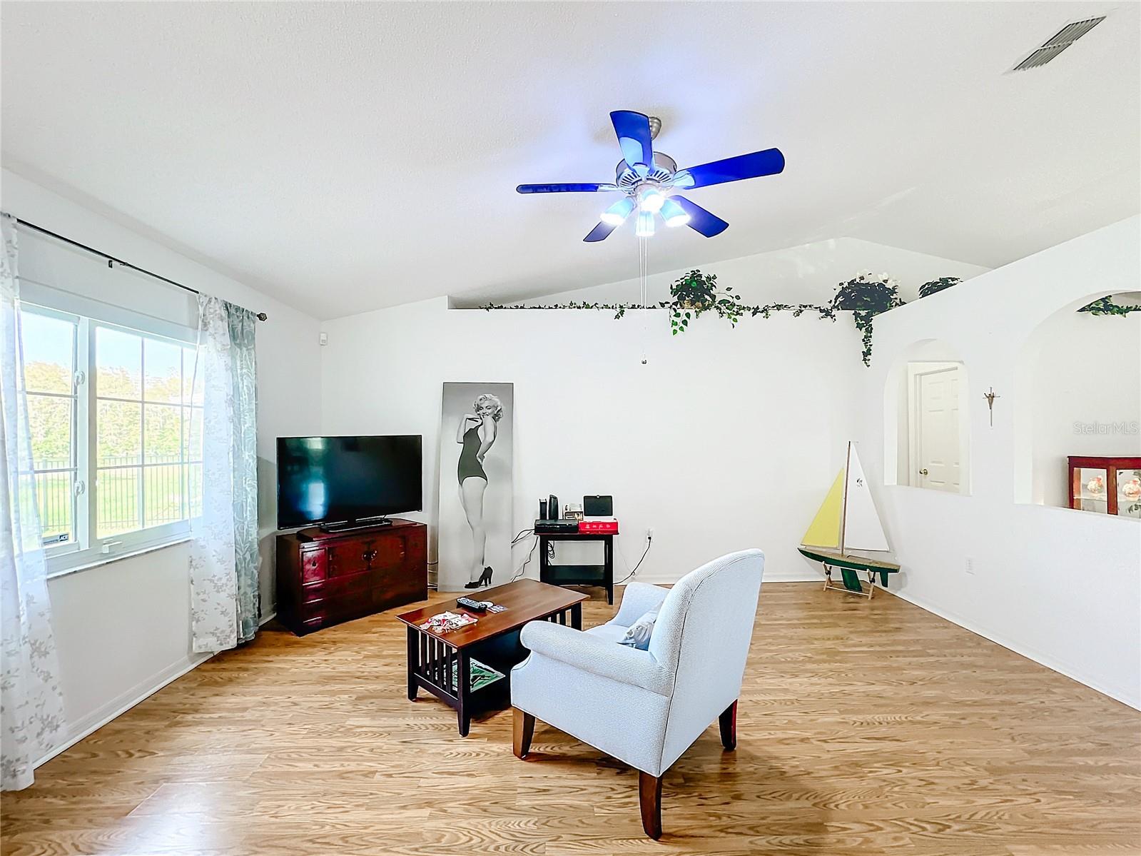 121 POMPEI DR, KISSIMMEE, FL, 34758