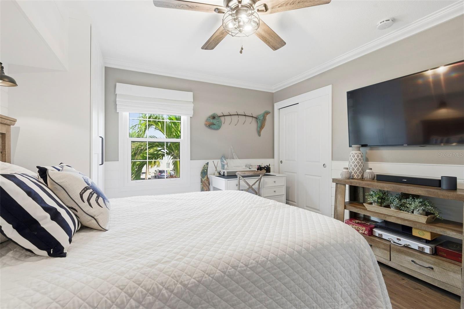 4751 COQUINA KEY DR SE, ST PETERSBURG, FL, 33705