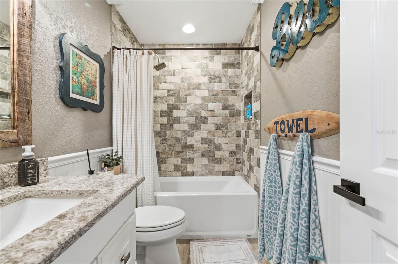 4751 COQUINA KEY DR SE, ST PETERSBURG, FL, 33705