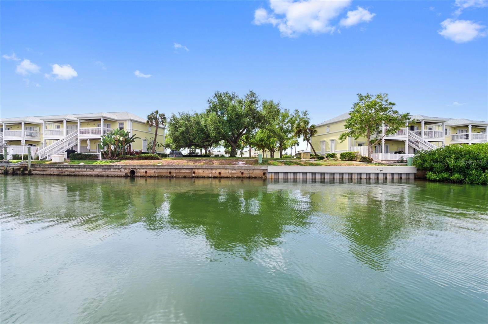 4751 COQUINA KEY DR SE, ST PETERSBURG, FL, 33705