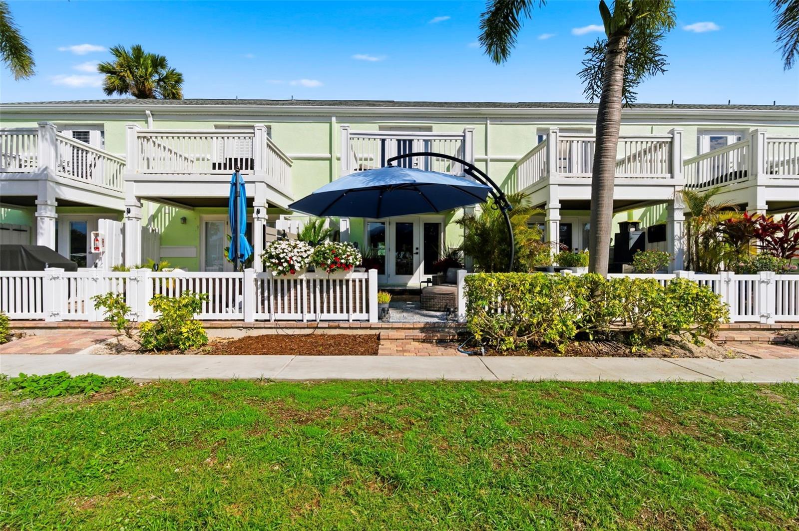 4751 COQUINA KEY DR SE, ST PETERSBURG, FL, 33705