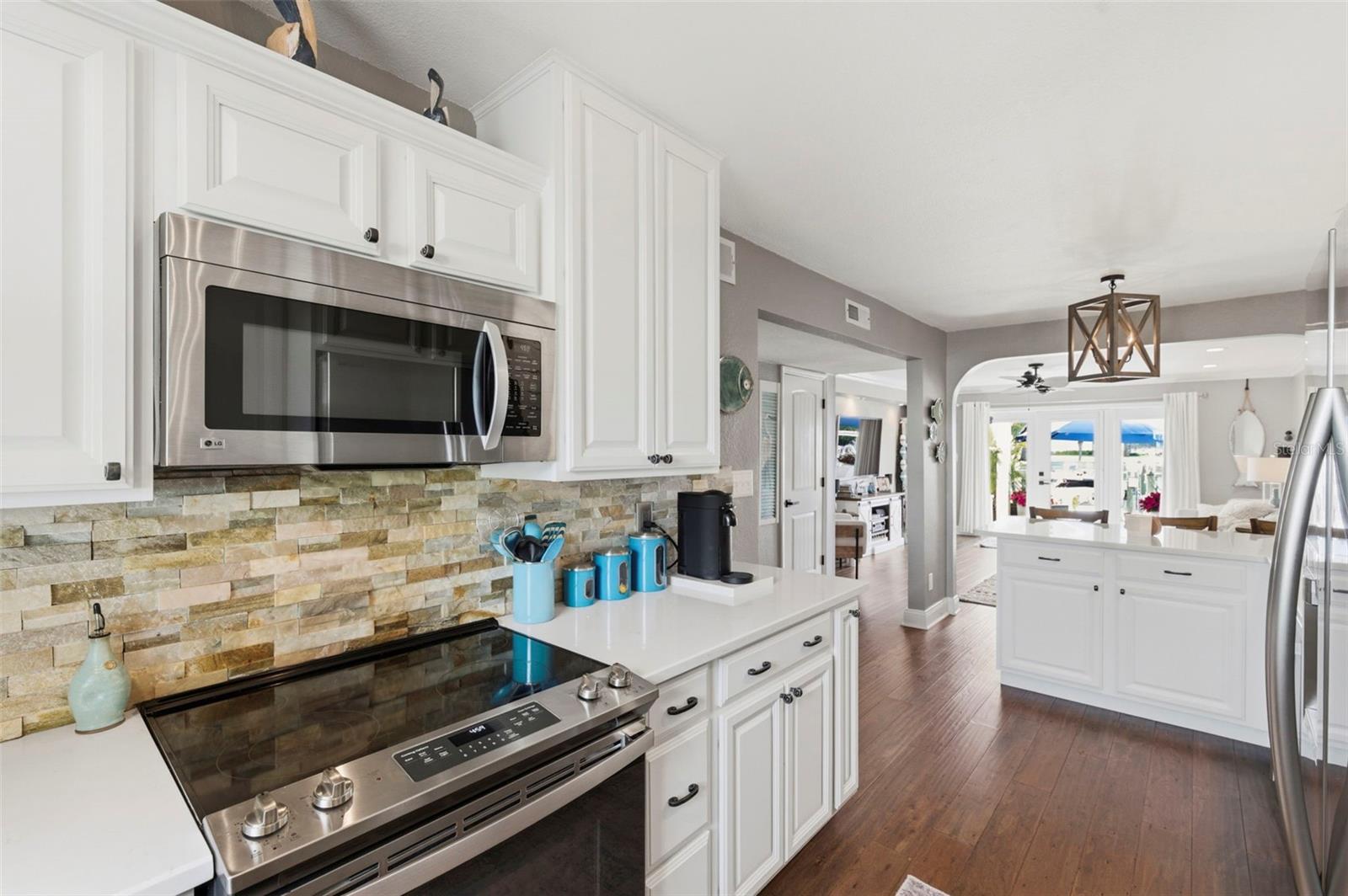 4751 COQUINA KEY DR SE, ST PETERSBURG, FL, 33705