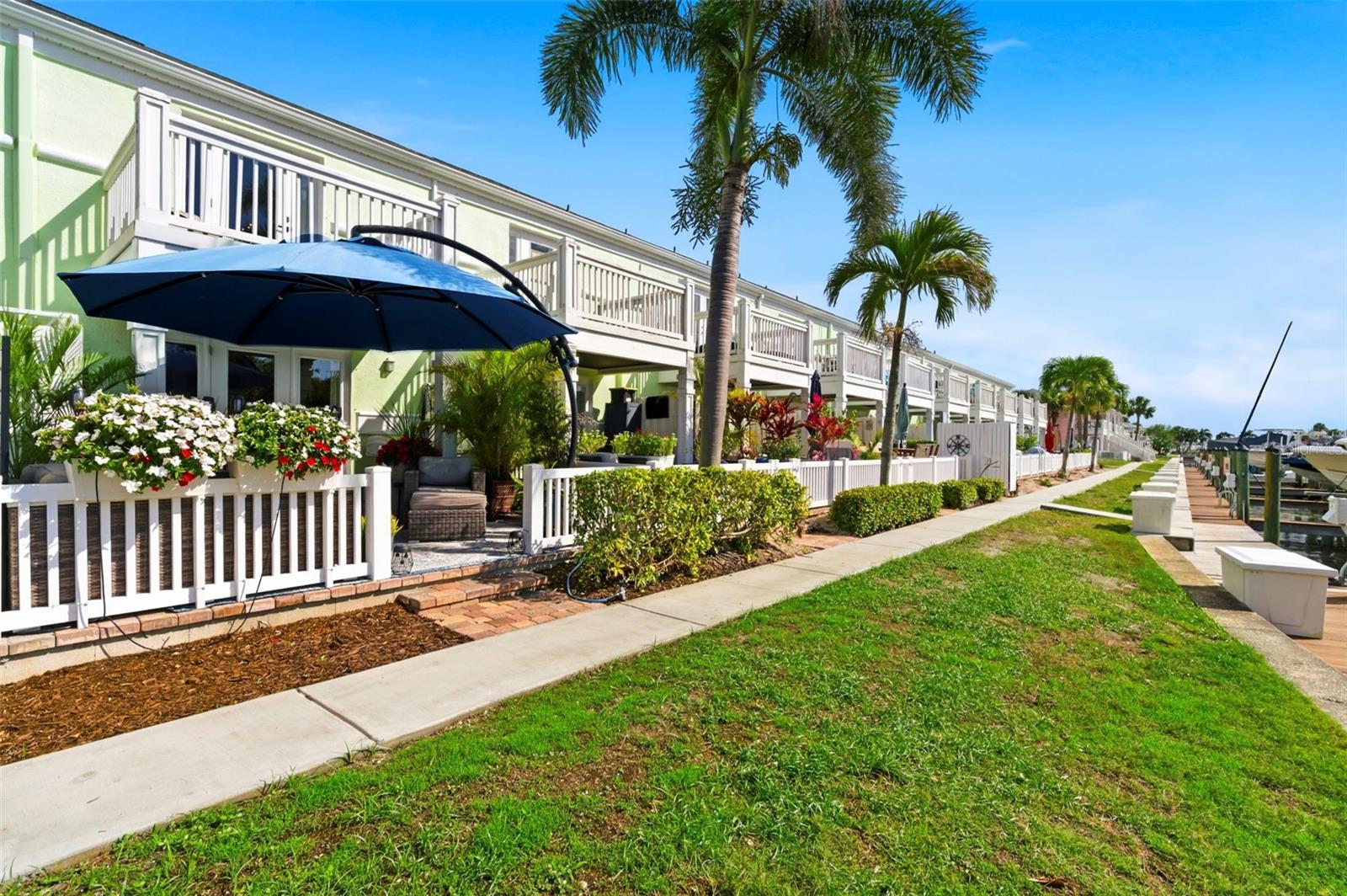 4751 COQUINA KEY DR SE, ST PETERSBURG, FL, 33705