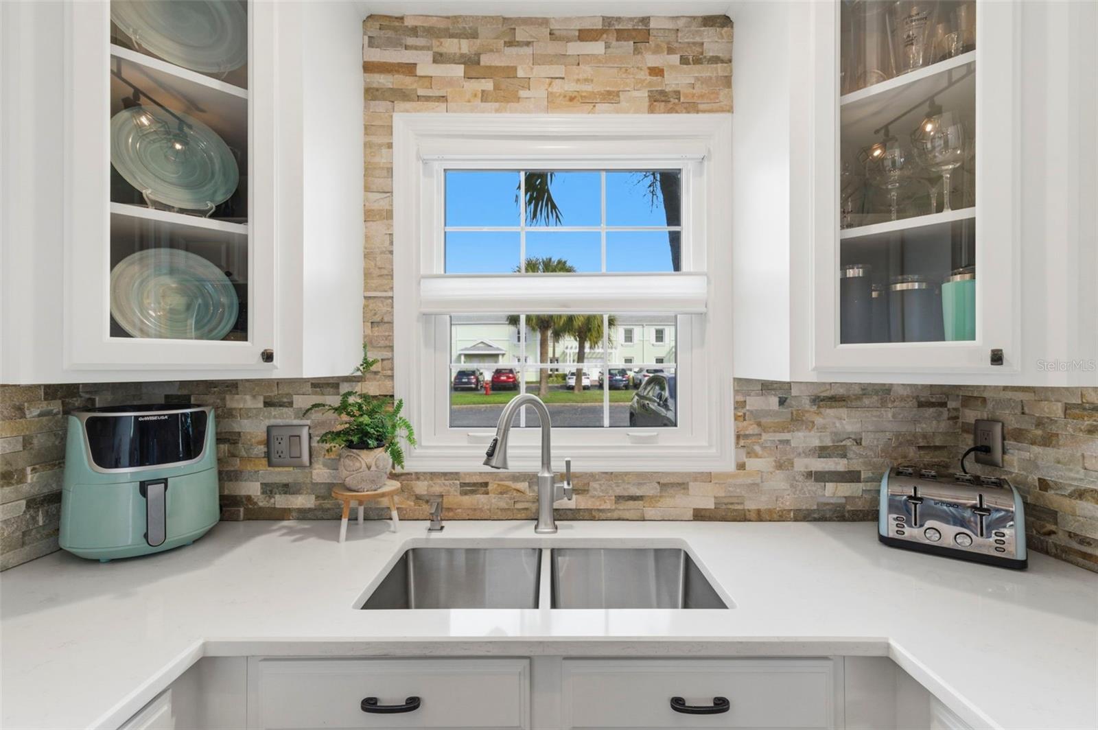 4751 COQUINA KEY DR SE, ST PETERSBURG, FL, 33705