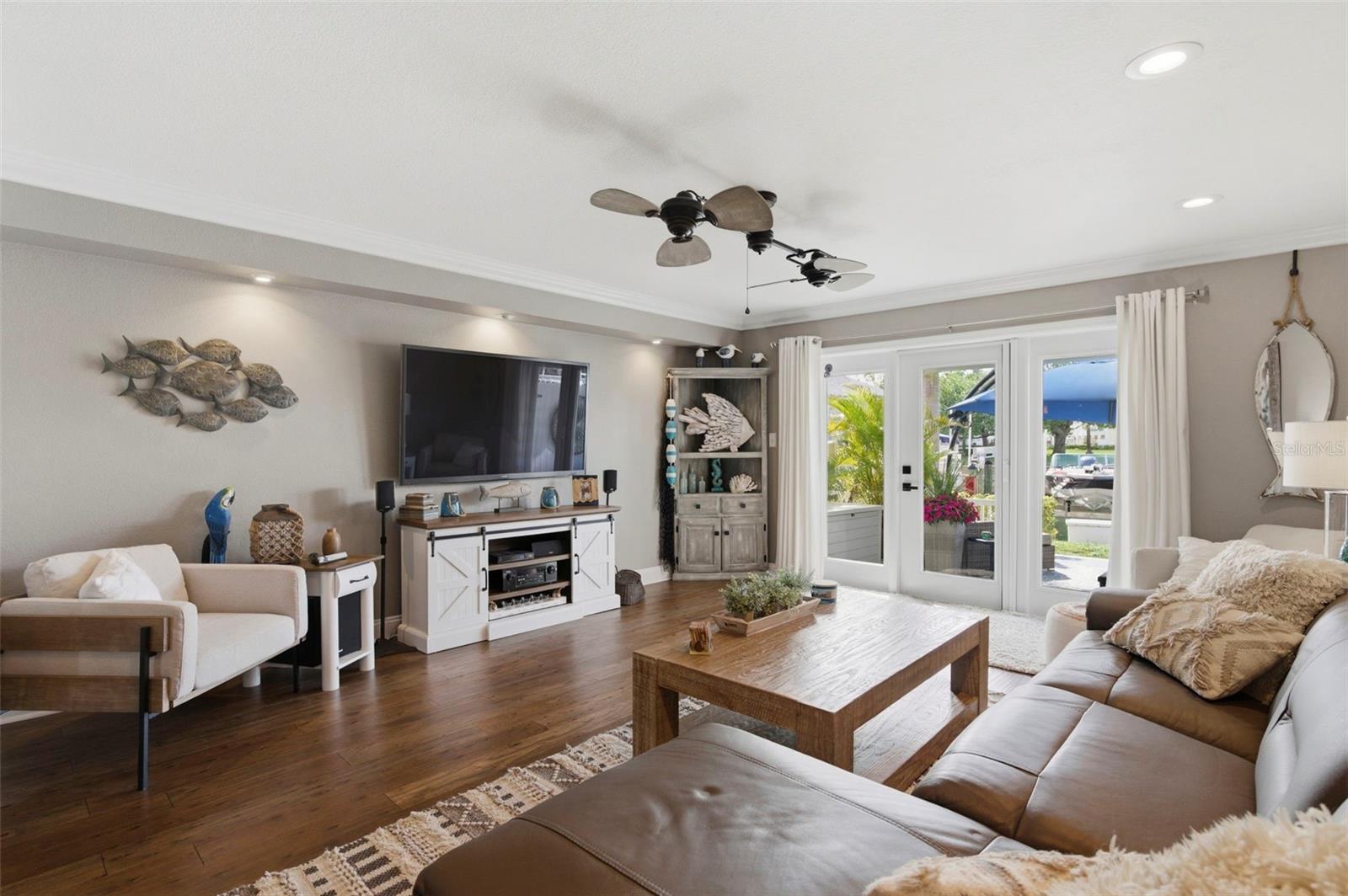4751 COQUINA KEY DR SE, ST PETERSBURG, FL, 33705