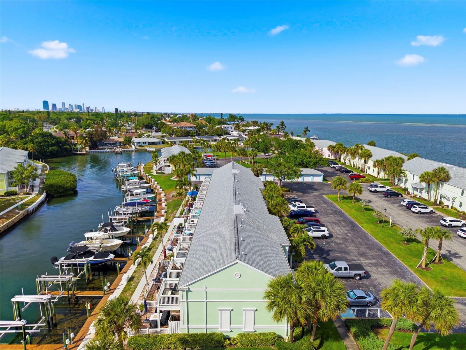4751 COQUINA KEY DR SE, ST PETERSBURG, FL, 33705