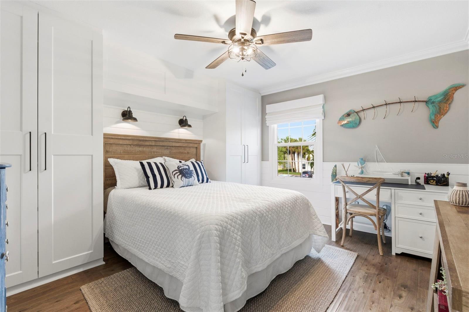 4751 COQUINA KEY DR SE, ST PETERSBURG, FL, 33705