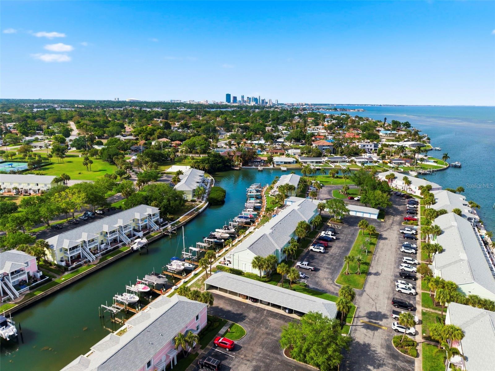 4751 COQUINA KEY DR SE, ST PETERSBURG, FL, 33705