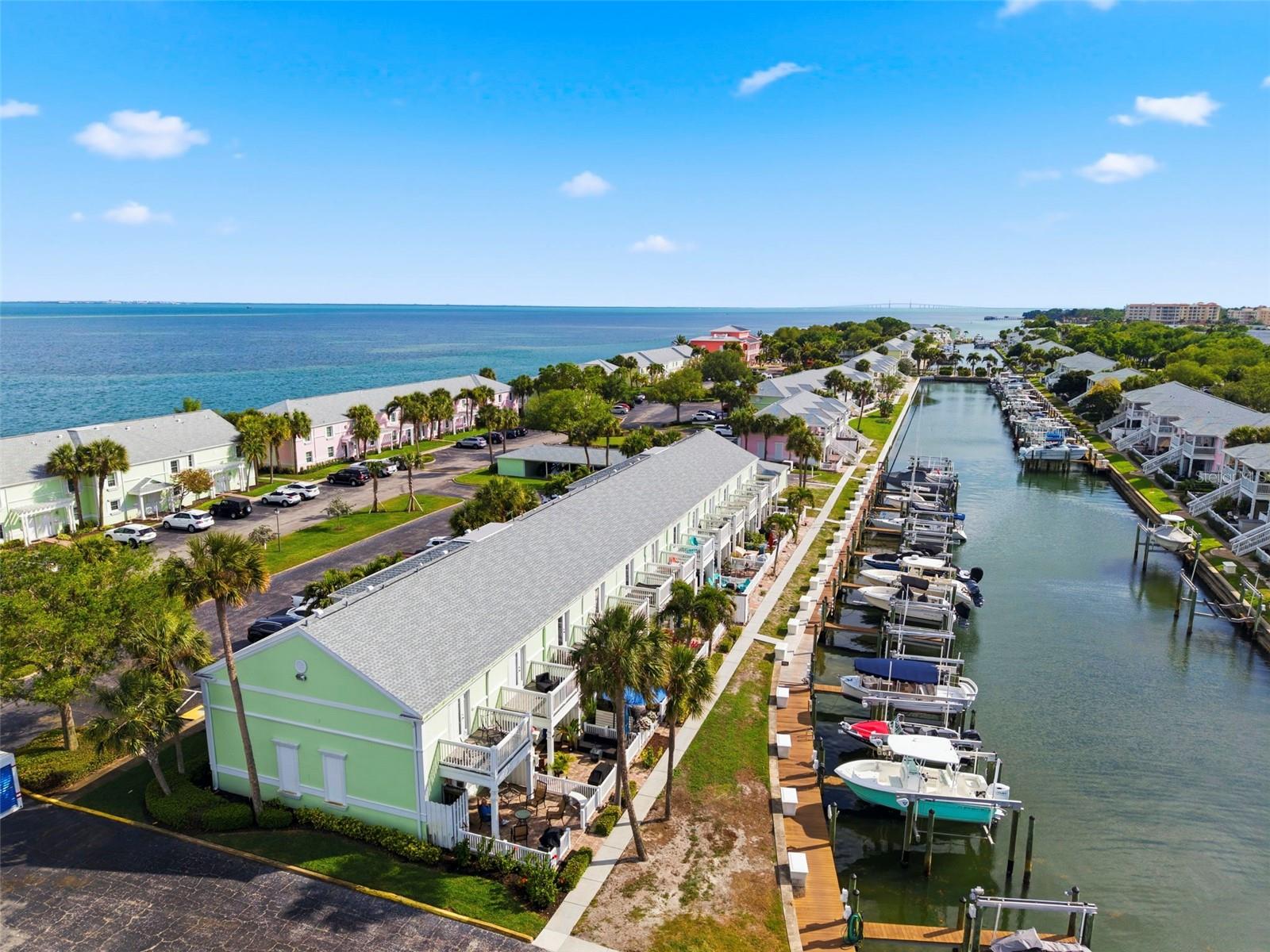 4751 COQUINA KEY DR SE, ST PETERSBURG, FL, 33705