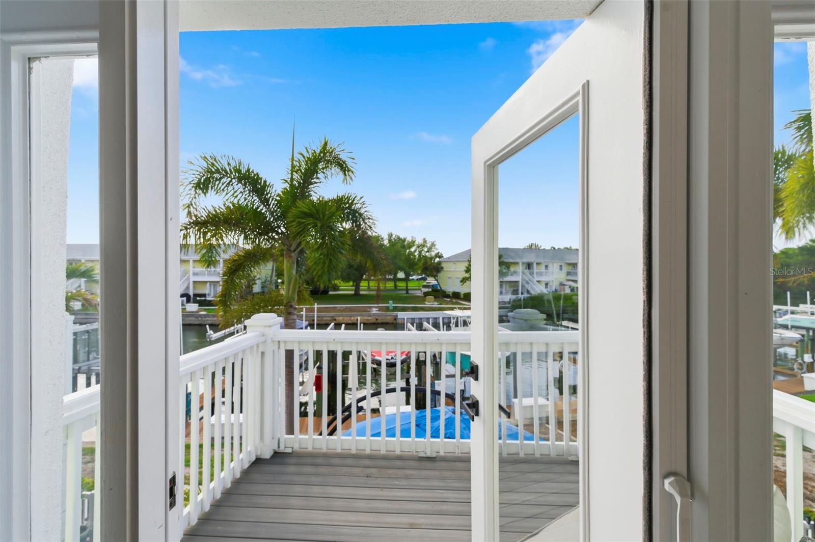4751 COQUINA KEY DR SE, ST PETERSBURG, FL, 33705