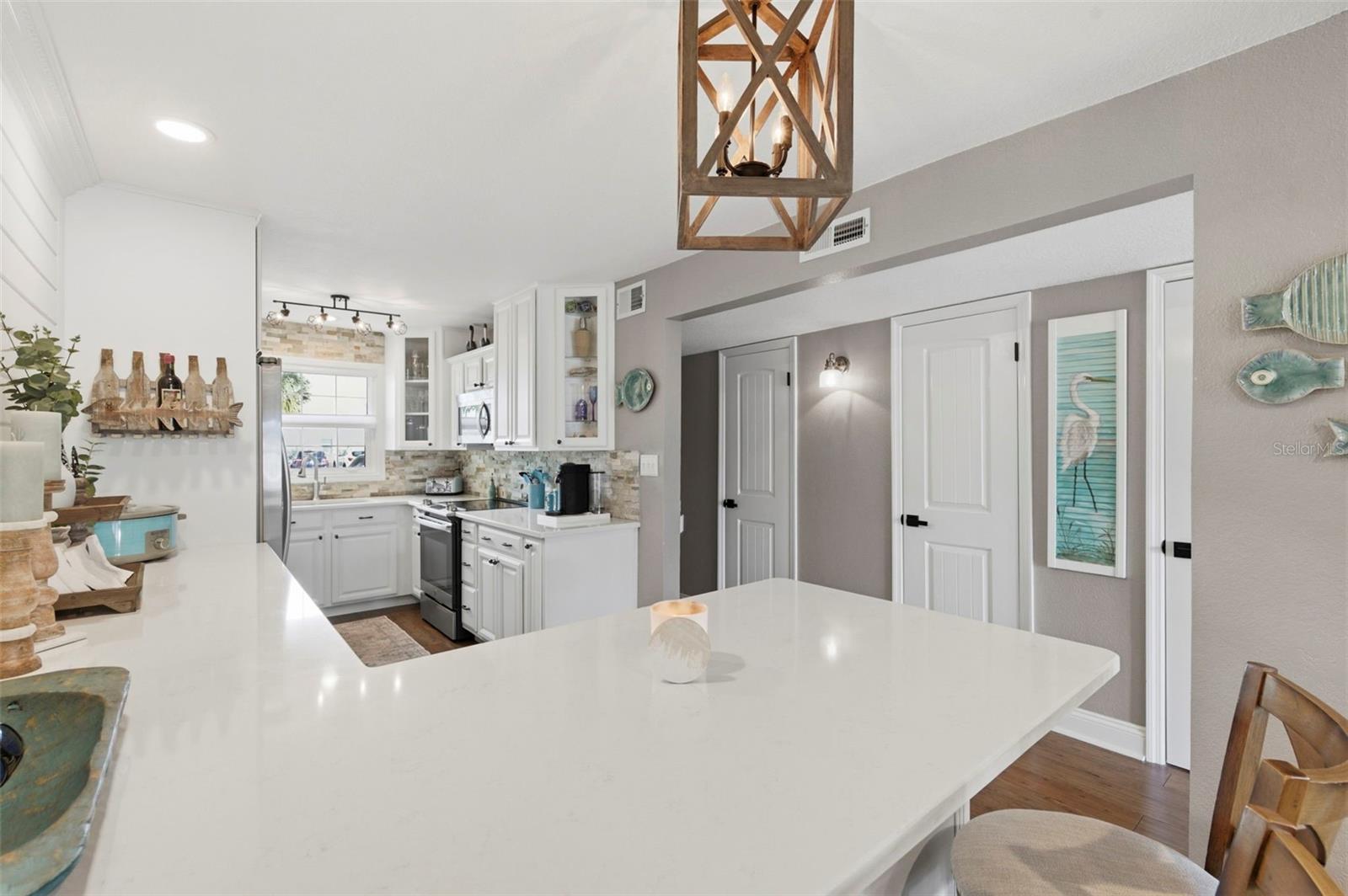 4751 COQUINA KEY DR SE, ST PETERSBURG, FL, 33705