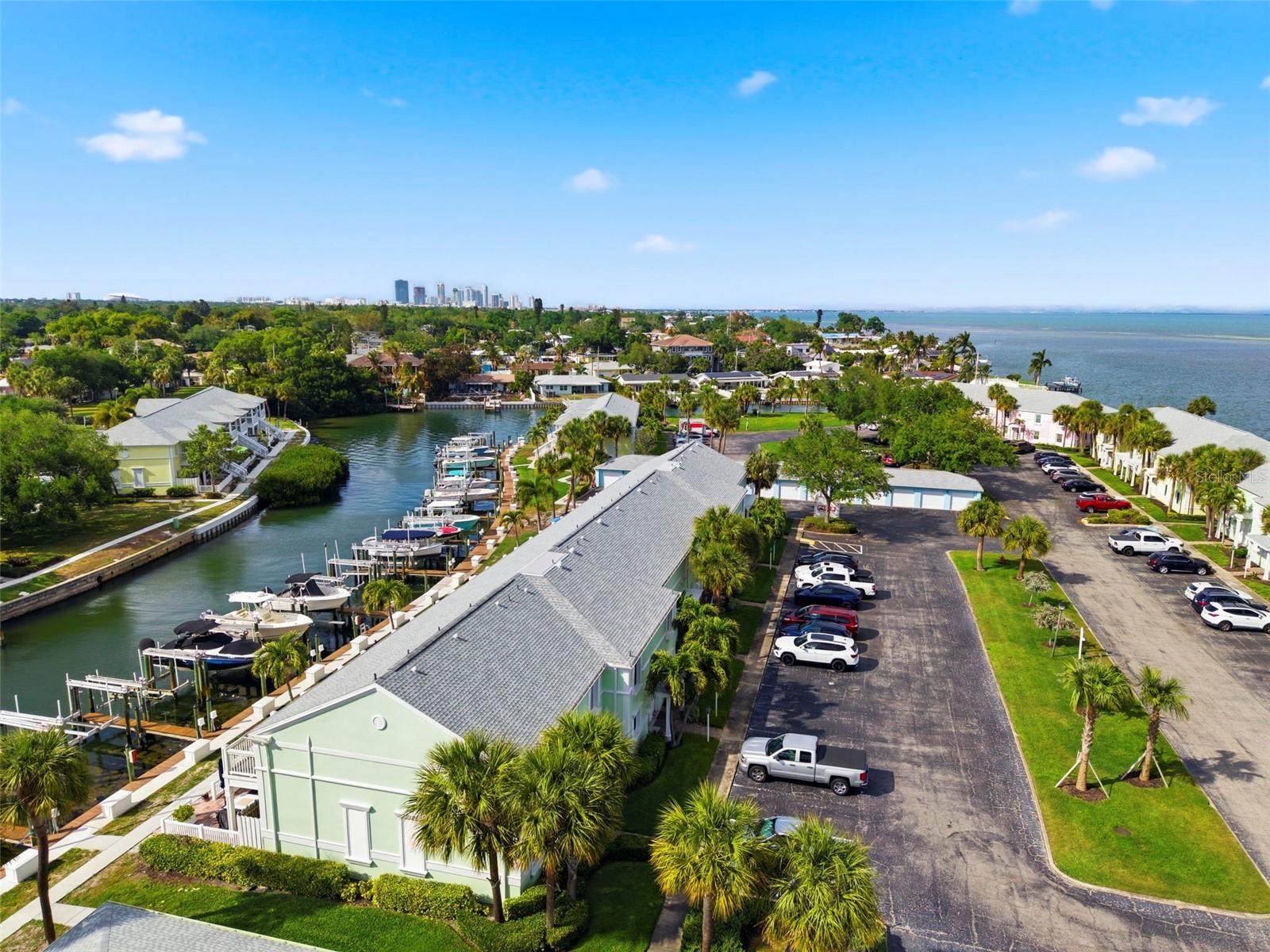 4751 COQUINA KEY DR SE, ST PETERSBURG, FL, 33705