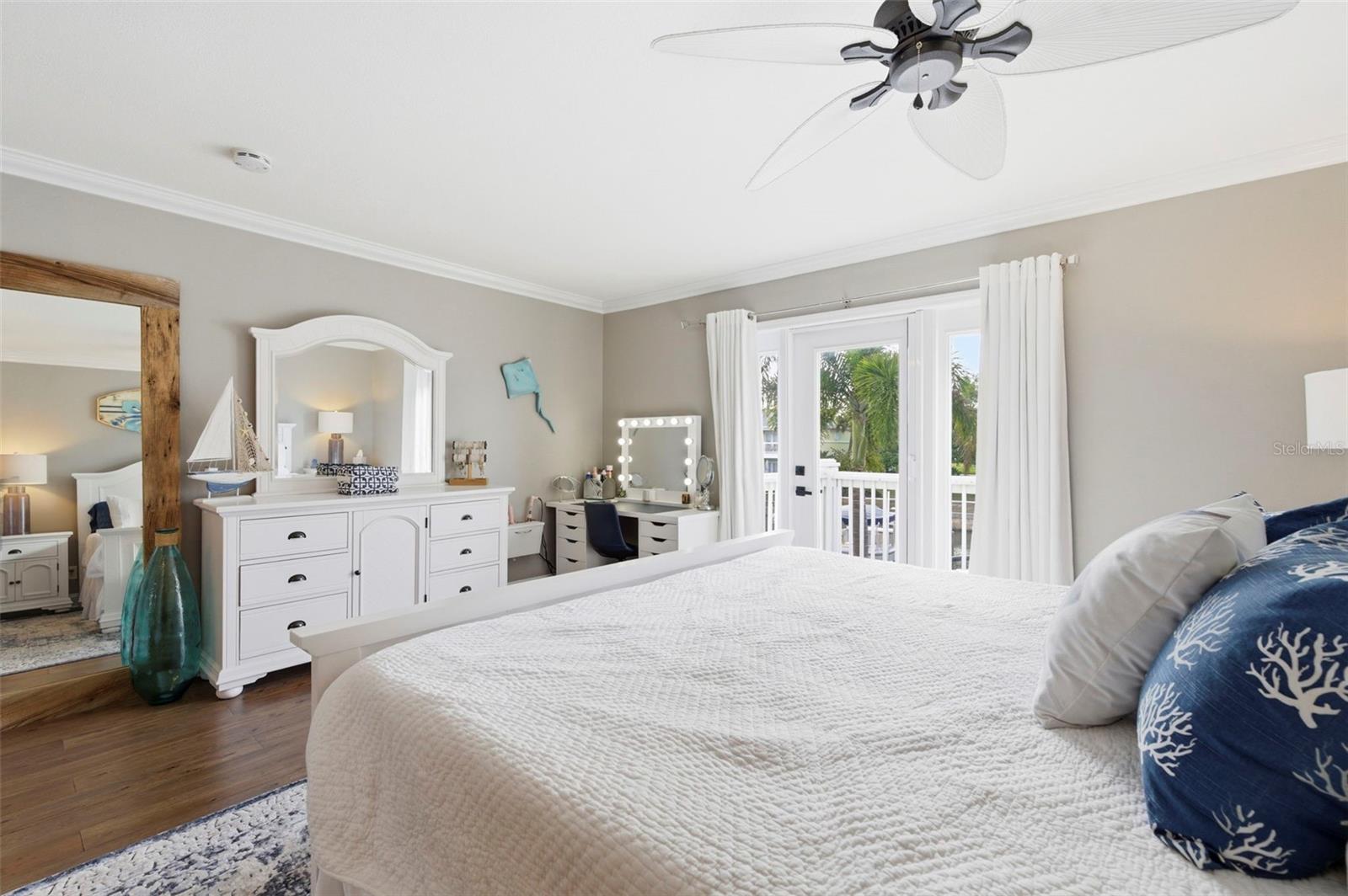 4751 COQUINA KEY DR SE, ST PETERSBURG, FL, 33705