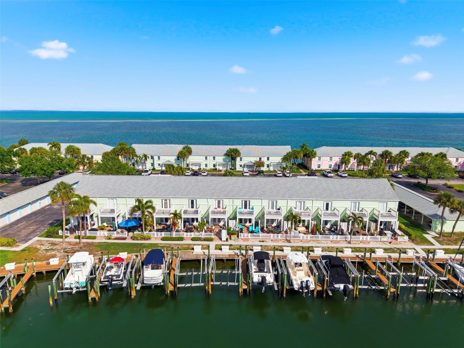 4751 COQUINA KEY DR SE, ST PETERSBURG, FL, 33705