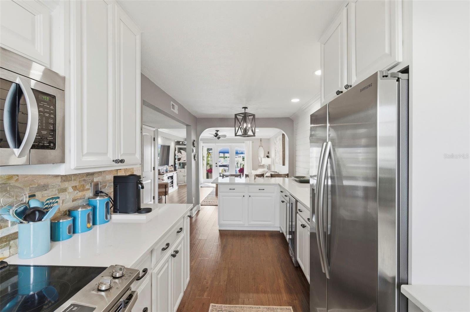 4751 COQUINA KEY DR SE, ST PETERSBURG, FL, 33705