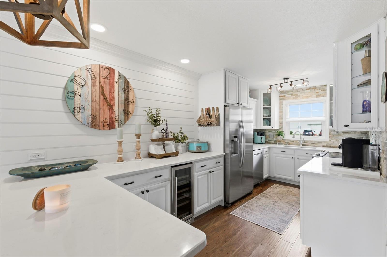 4751 COQUINA KEY DR SE, ST PETERSBURG, FL, 33705