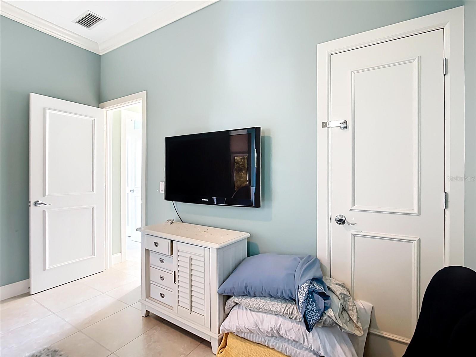 8400 MANASOTA KEY RD, ENGLEWOOD, FL, 34223