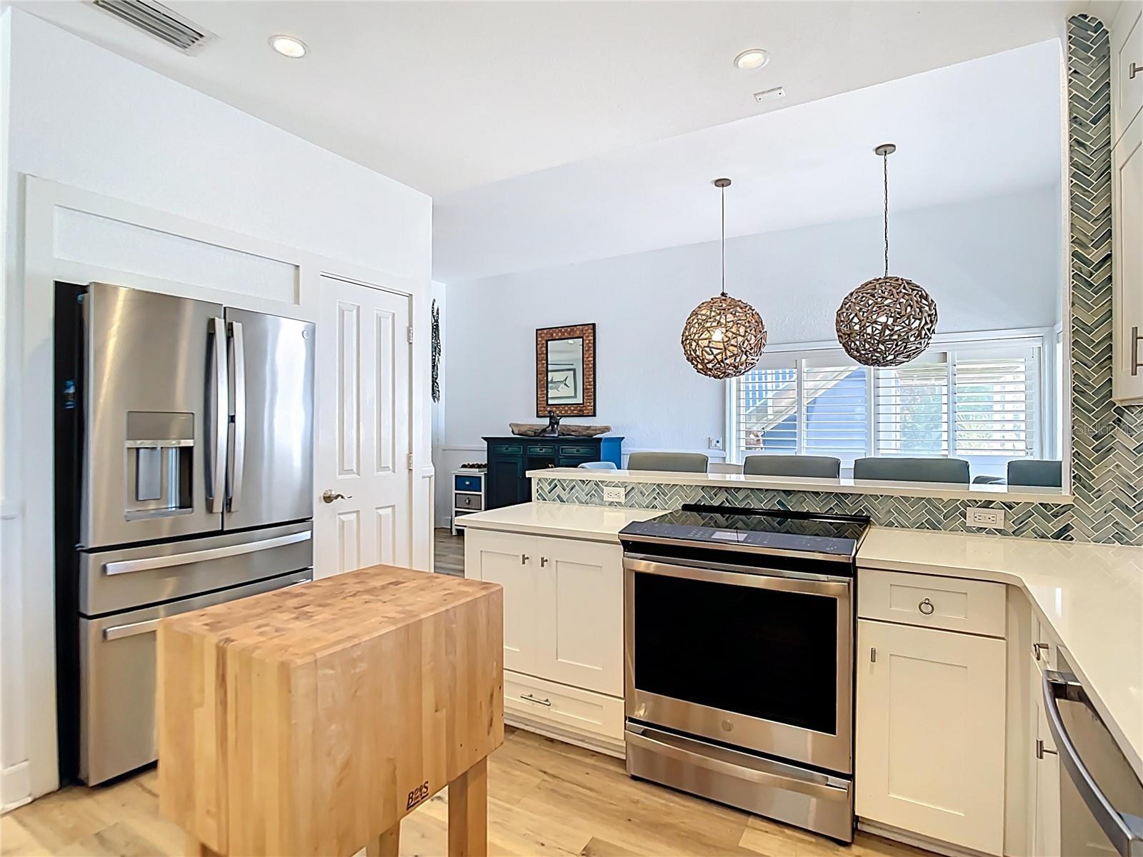 8400 MANASOTA KEY RD, ENGLEWOOD, FL, 34223
