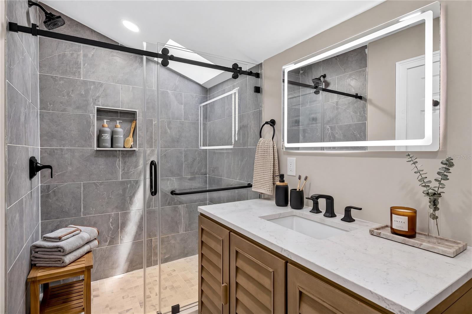 3620 E TAMPA CIR, TAMPA, FL, 33629