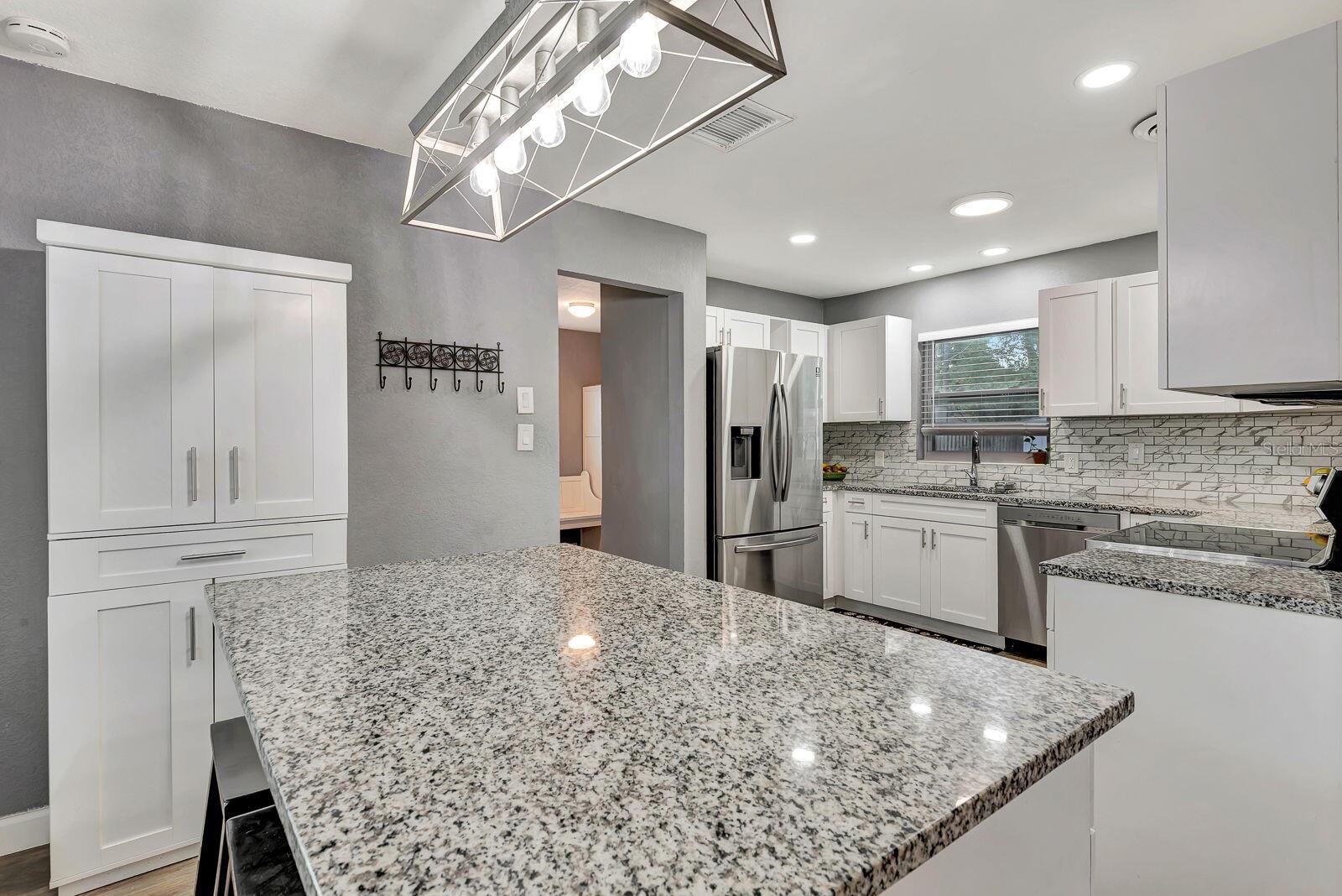 2510 51ST AVENUE TER W, BRADENTON, FL, 34207